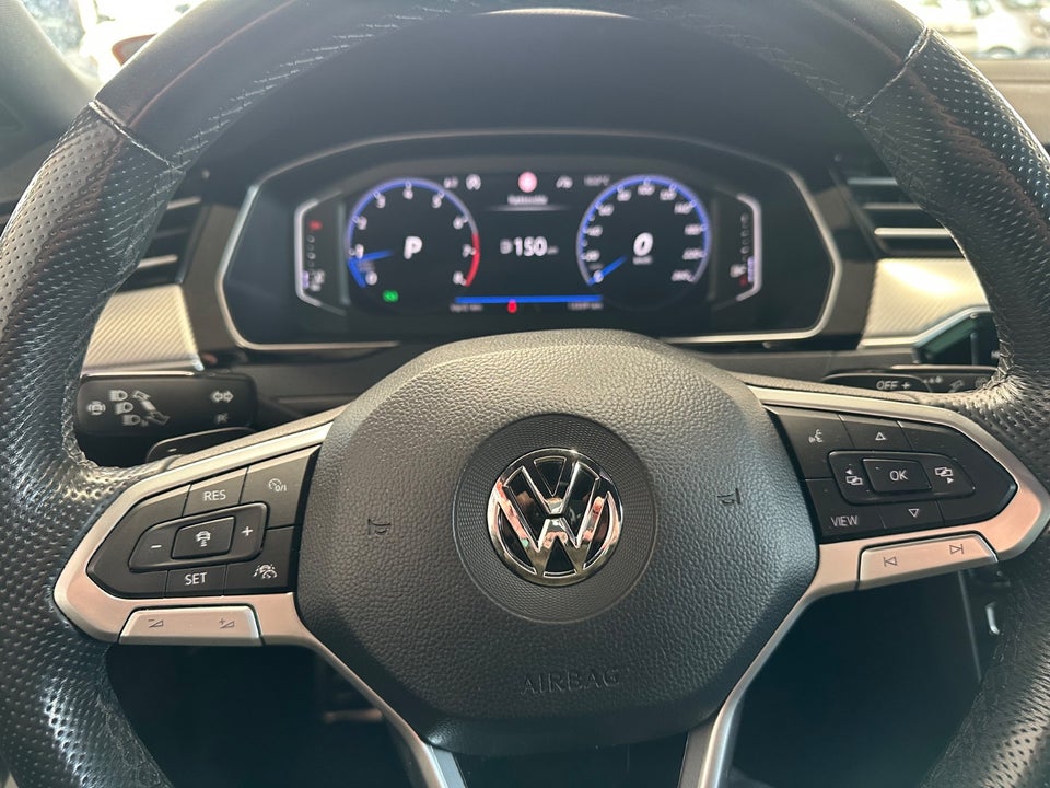 VW Passat 2,0 TSi 272 R-line Variant DSG 4Motion 5d
