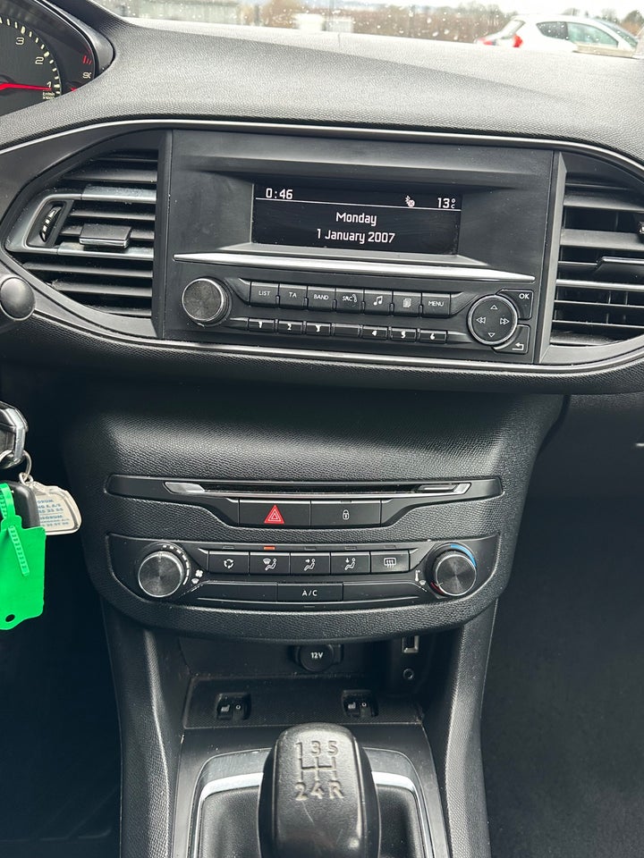 Peugeot 308 1,2 VTi 82 Access 5d