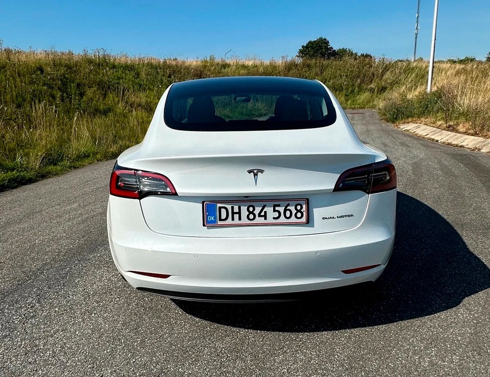 Tesla Model 3 Long Range AWD 4d