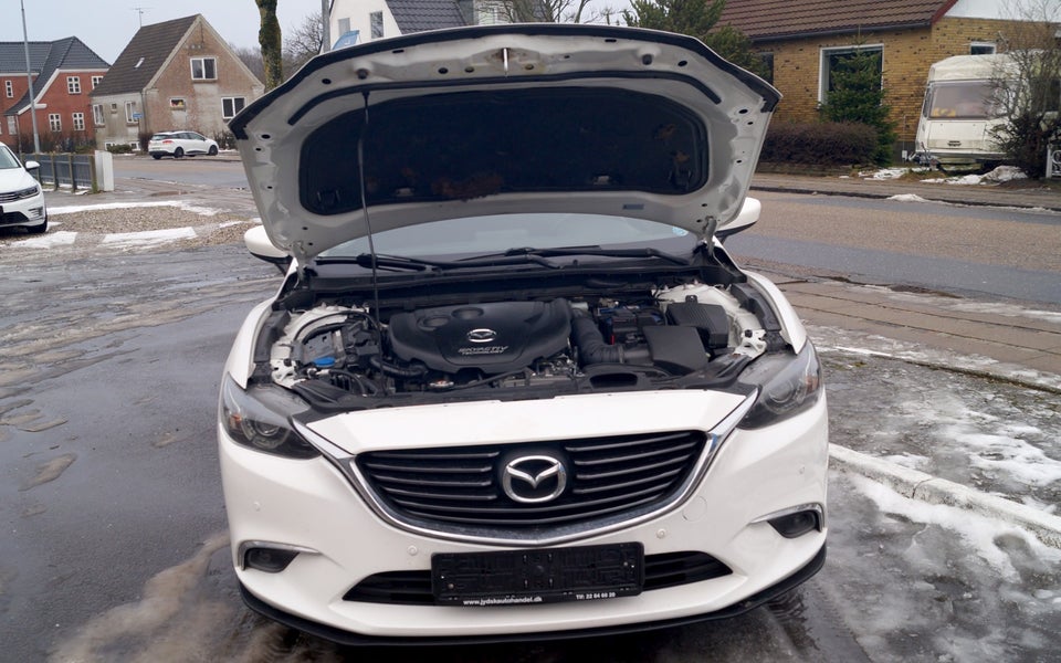 Mazda 6 2,2 SkyActiv-D 150 Core Business stc. 5d