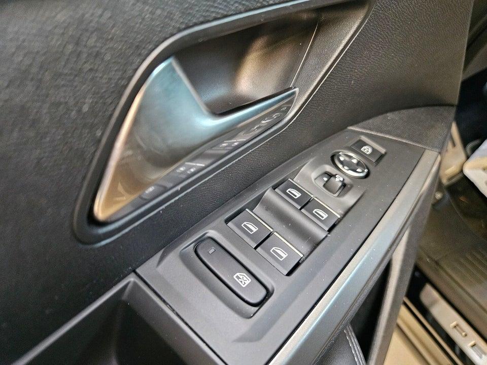 Peugeot e-5008 77 GT Pack 7prs 5d