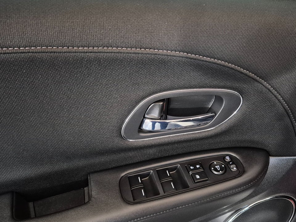 Honda HR-V 1,5 i-VTEC Executive CVT 5d