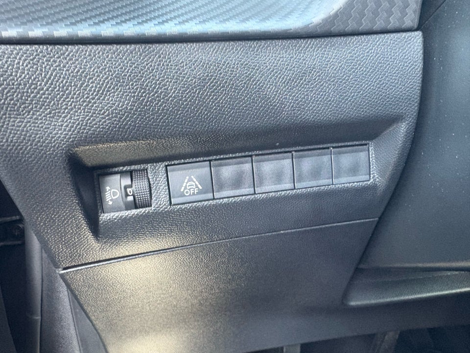 Peugeot 208 1,2 PureTech 75 Drive 5d