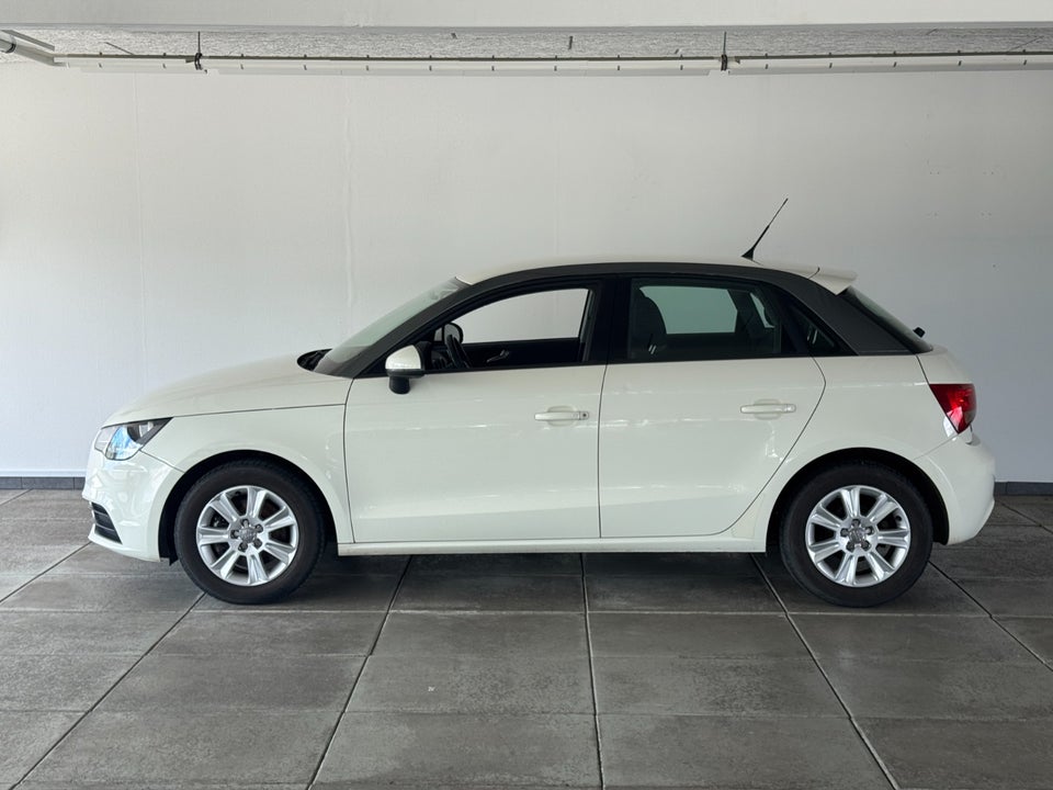 Audi A1 1,4 TFSi 122 Attraction Sportback 5d