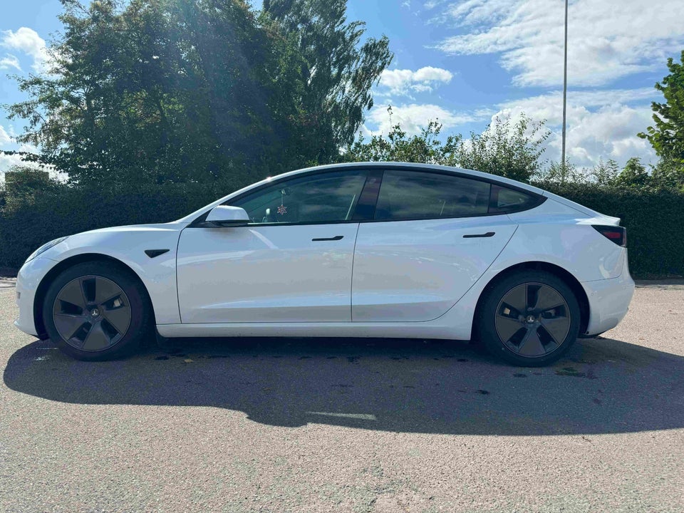 Tesla Model 3 Long Range AWD 4d