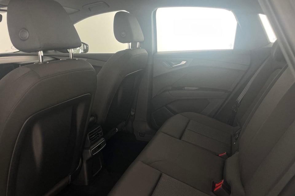 Audi Q4 e-tron 35 Attitude Sportback 5d