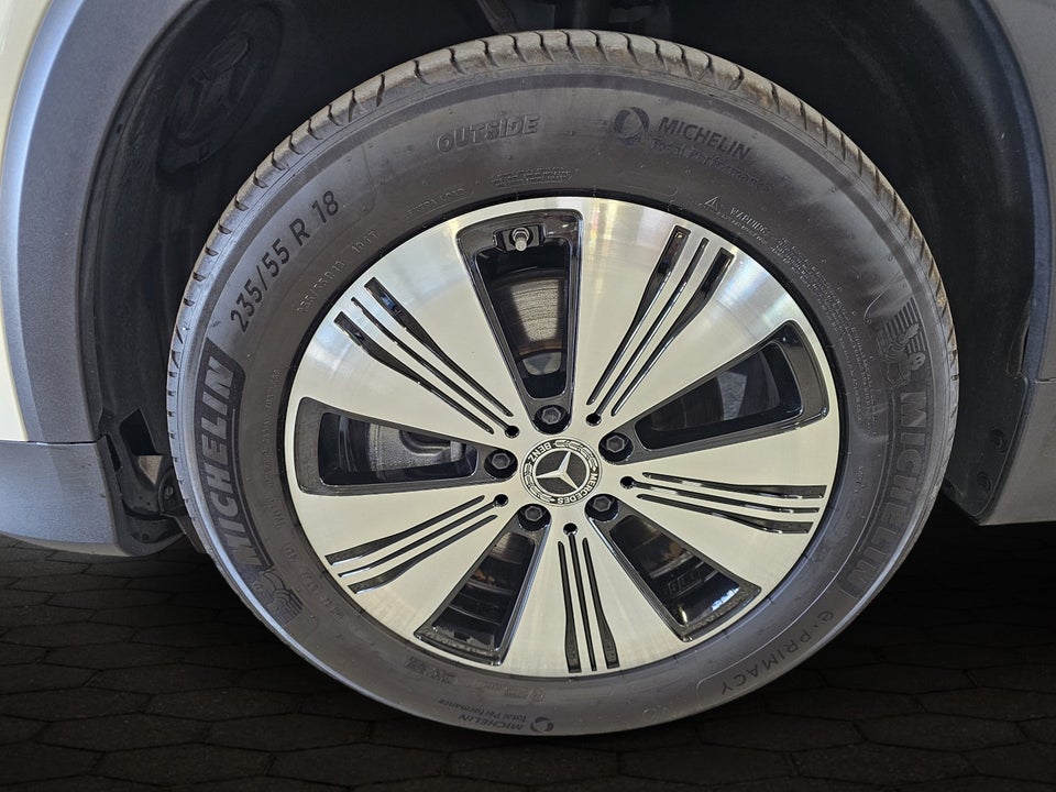 Mercedes EQB300 Progressive Advance 4Matic 5d