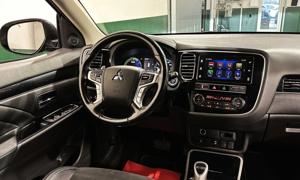 Mitsubishi Outlander 2,4 PHEV Instyle CVT 4WD 5d