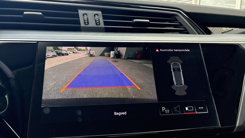 Audi Q8 e-tron 50 Prestige quattro 5d