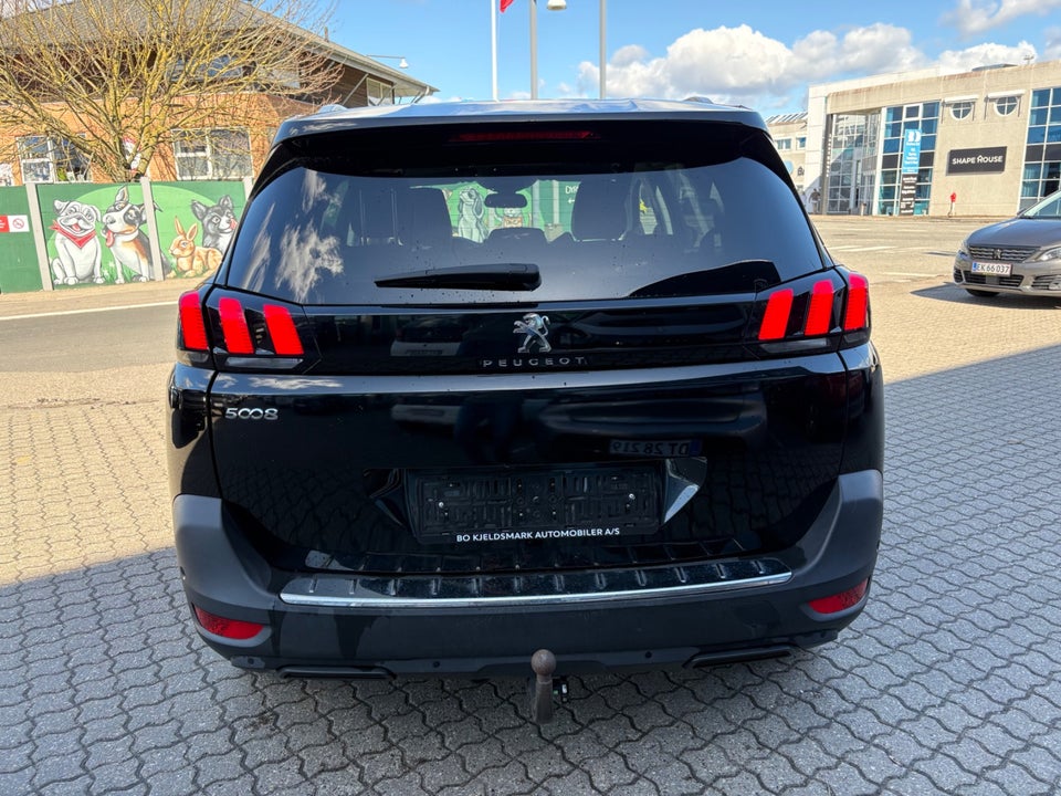 Peugeot 5008 1,2 e-THP 130 Allure 7prs 5d