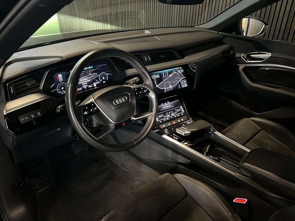 Audi e-tron 55 S-line quattro 5d