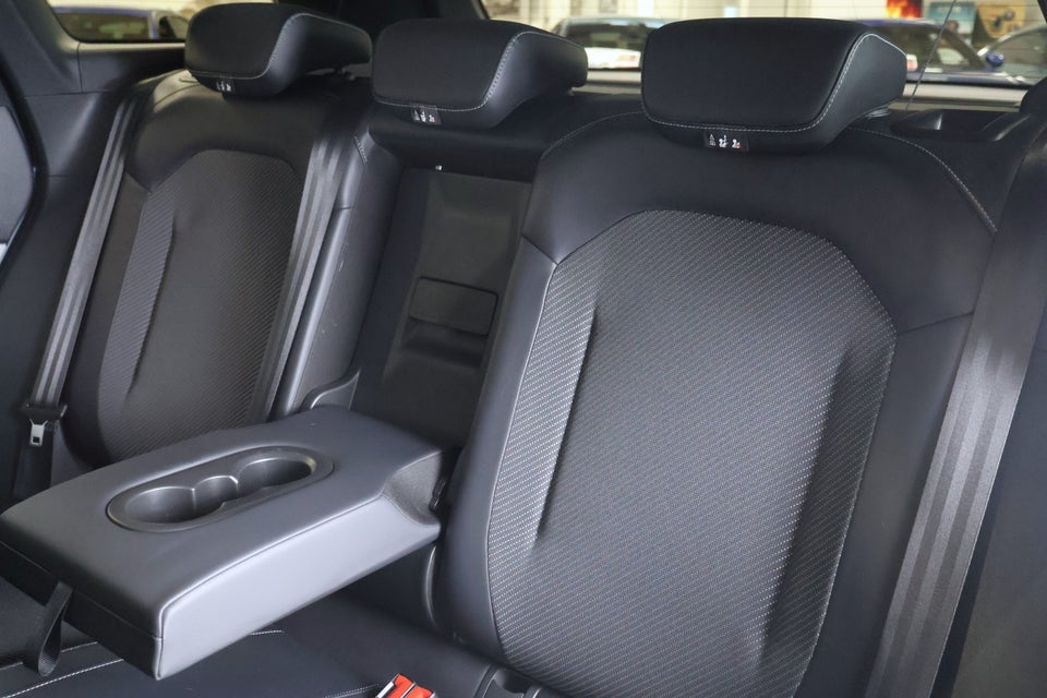 Ford Explorer 77 Select Extended Range 5d