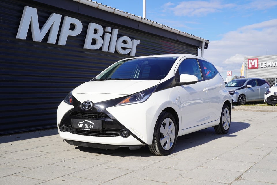 Toyota Aygo 1,0 VVT-i x-play 5d