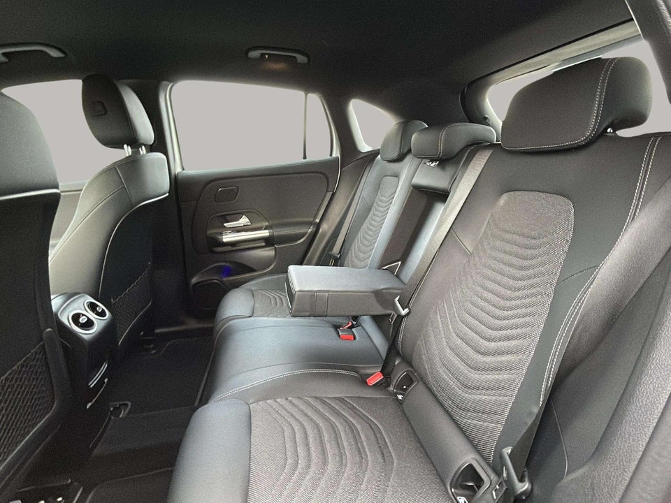 Mercedes EQA250+ Progressive 5d