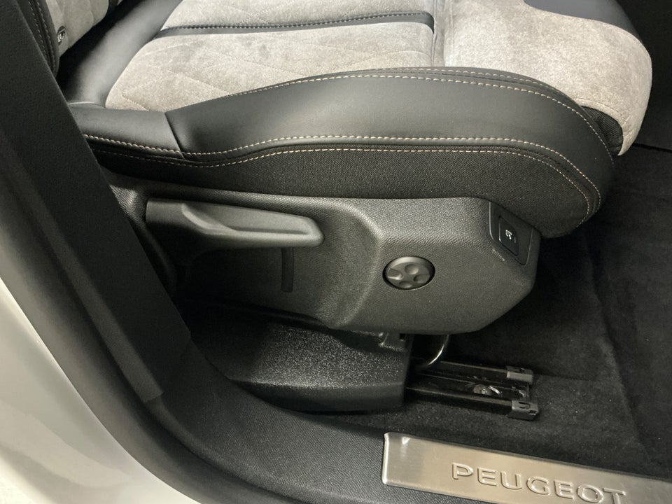 Peugeot 3008 1,6 Hybrid GT Line EAT8 5d