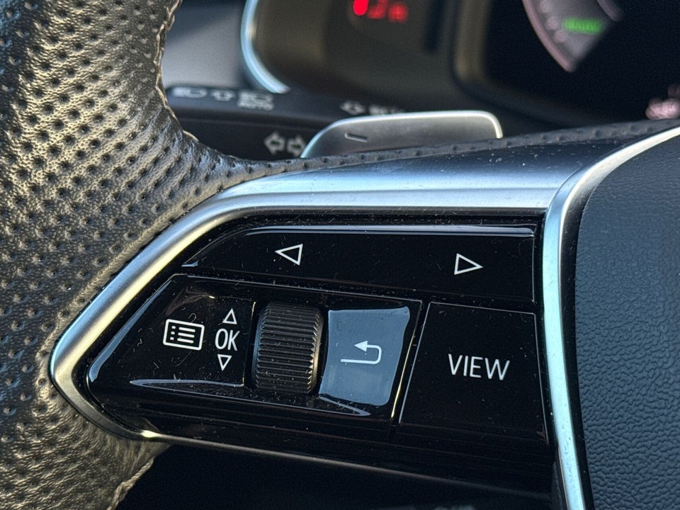 Audi A6 55 TFSi e Sport Prestige quattro S-tr. 4d