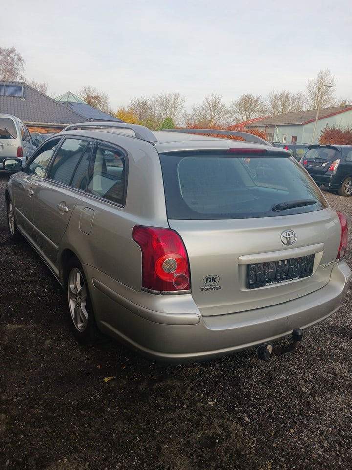 Toyota Avensis 2,0 Sol stc. 5d