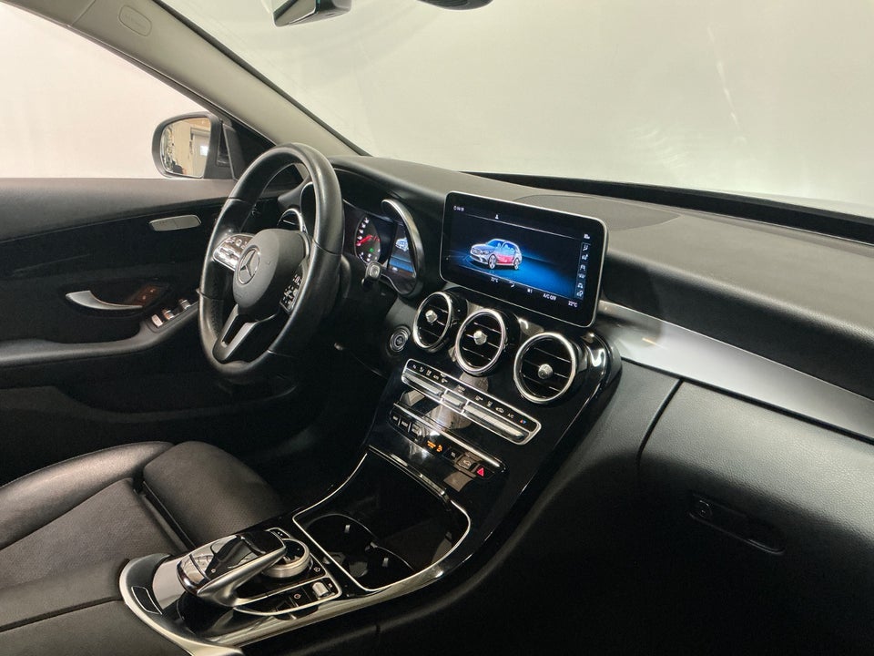 Mercedes C300 de 2,0 Avantgarde stc. aut. 5d