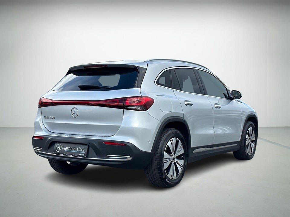Mercedes EQA250 Progressive 5d