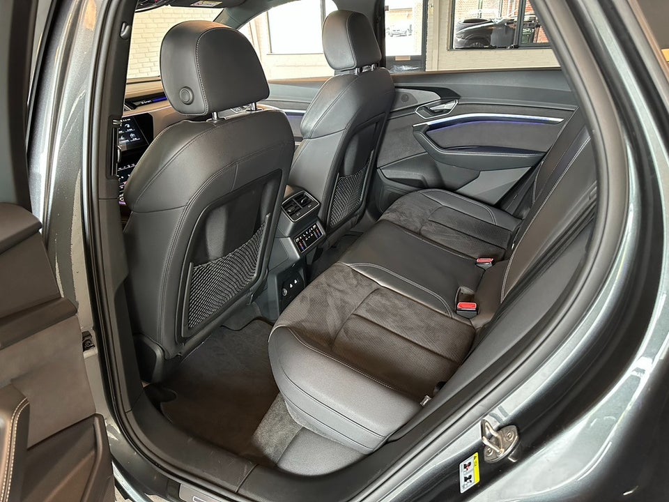 Audi Q8 e-tron 55 S-line quattro 5d