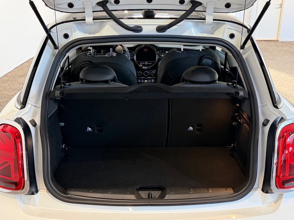 MINI Cooper SE Classic Trim 3d