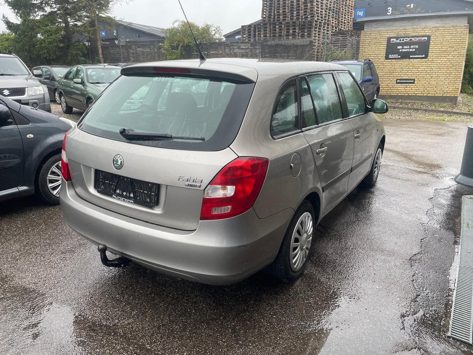 Skoda Fabia 1,2 12V Ambiente Combi 5d