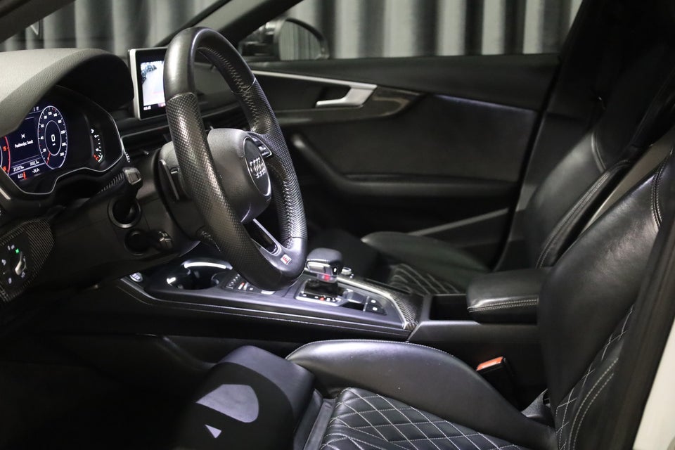 Audi A4 40 TDi S-line Sport Avant S-tr. 5d