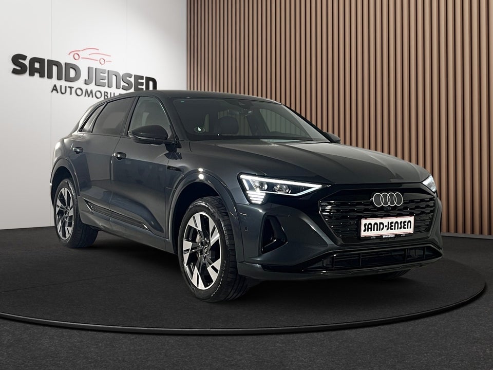 Audi Q8 e-tron 55 Advanced S-line quattro 5d