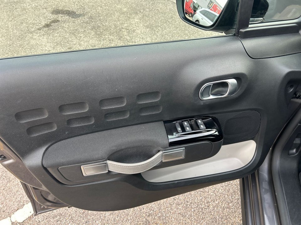 Citroën C3 1,2 PureTech 83 Shine 5d