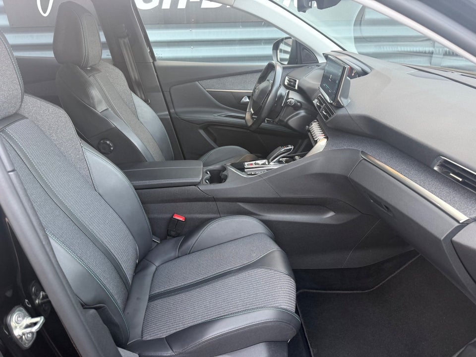 Peugeot 3008 1,6 Hybrid Allure Pack EAT8 5d