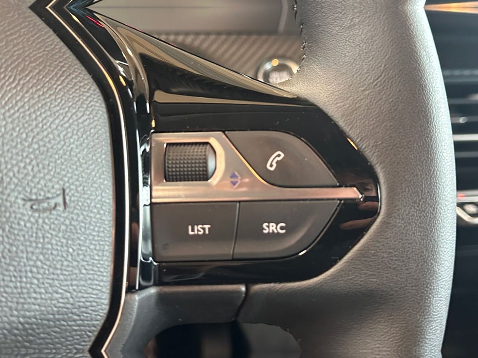 Peugeot e-208 50 Style 5d