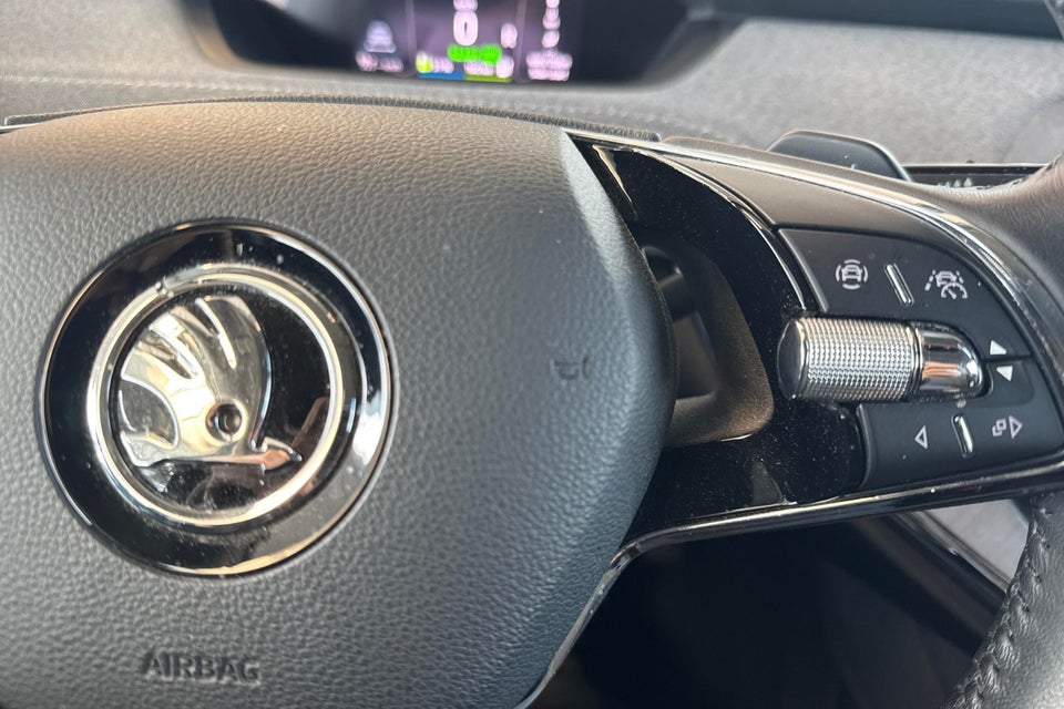 Skoda Enyaq 60 iV Loft 5d