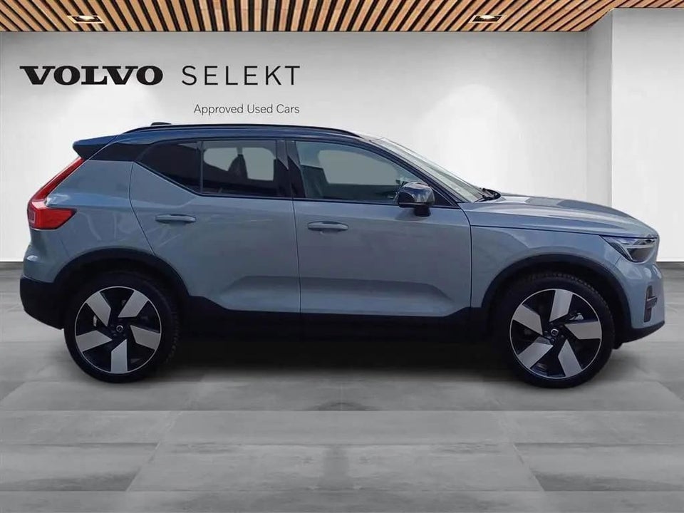 Volvo XC40 ReCharge Extended Range Plus 5d