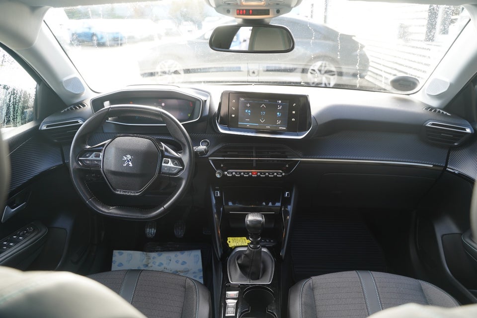 Peugeot 208 1,5 BlueHDi 100 Allure Sky 5d