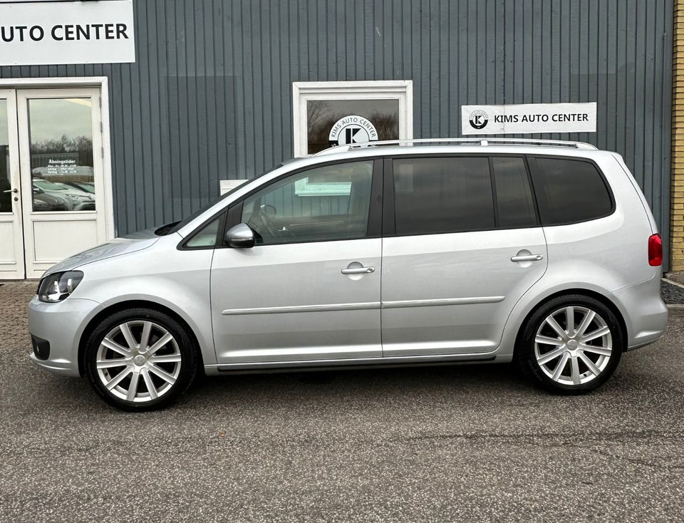 VW Touran 2,0 TDi 140 Highline BMT 7prs 5d