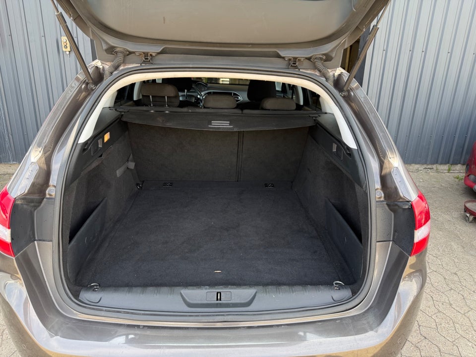 Peugeot 308 1,6 BlueHDi 120 Active SW 5d