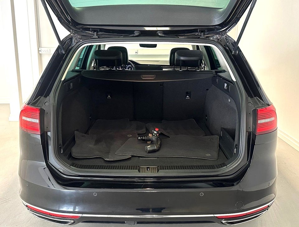 VW Passat 2,0 TSi 280 Highline Variant DSG 4Motion 5d