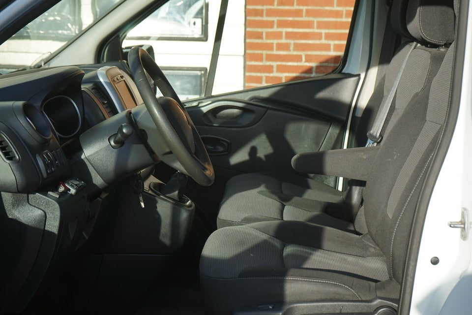 Renault Trafic T29 2,0 dCi 120 L2H1