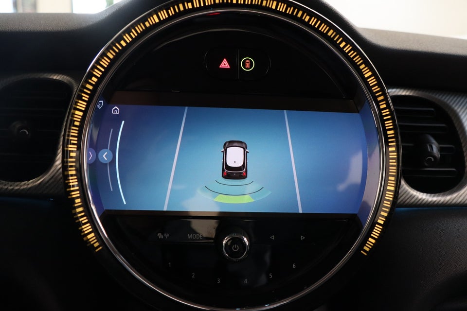 MINI Cooper SE Essential 3d