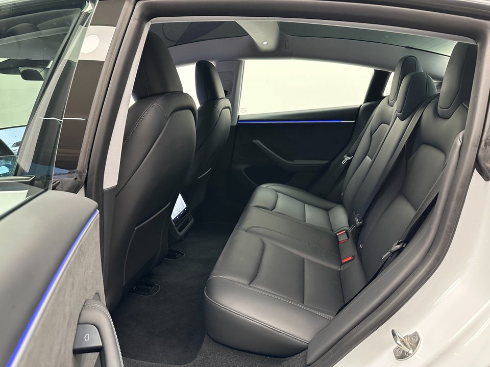 Tesla Model 3 Long Range AWD 4d