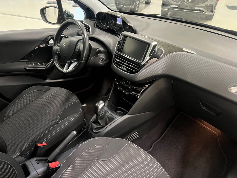 Peugeot 208 1,6 BlueHDi 100 Desire Sky 5d