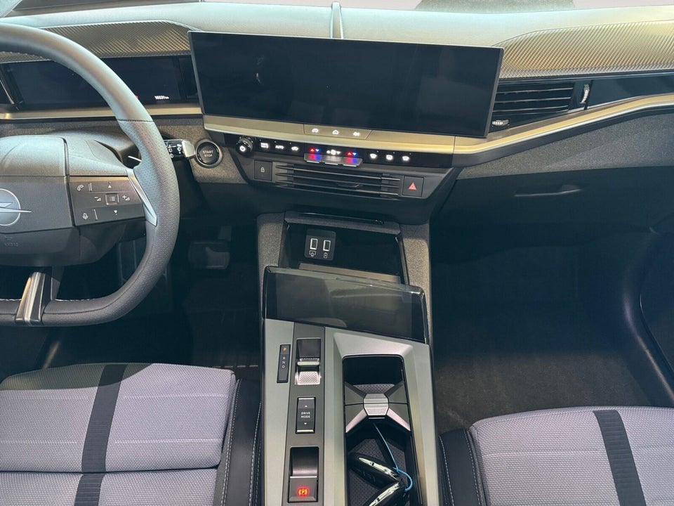 Opel Grandland-e 73 GS Sky 5d