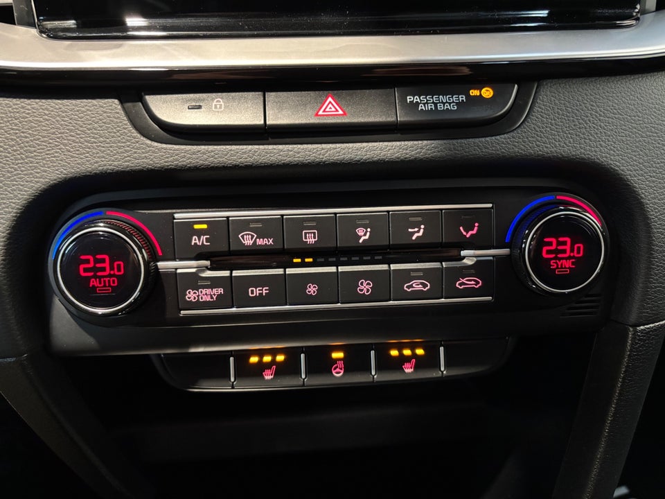 Kia Ceed 1,6 PHEV Prestige SW DCT 5d