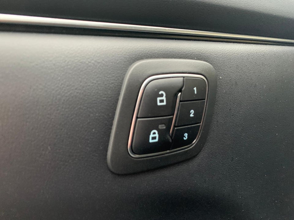 Ford Mustang Mach-E 70 Standard Range 5d