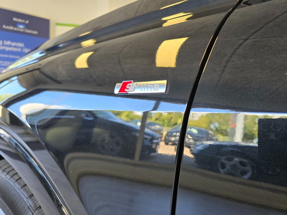 Audi Q4 e-tron 50 S-line quattro 5d