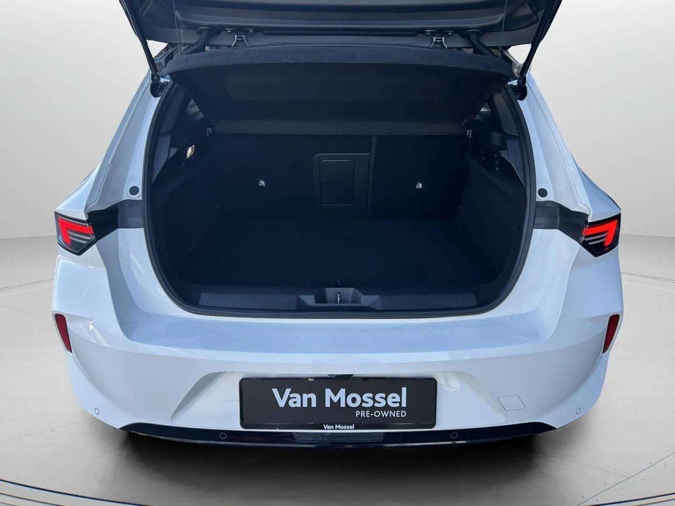 Opel Astra-e 54 Ultimate 5d