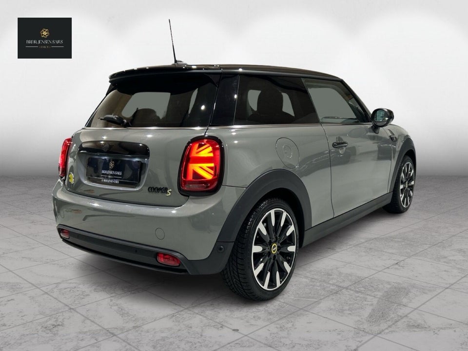 MINI Cooper SE Classic Trim 3d