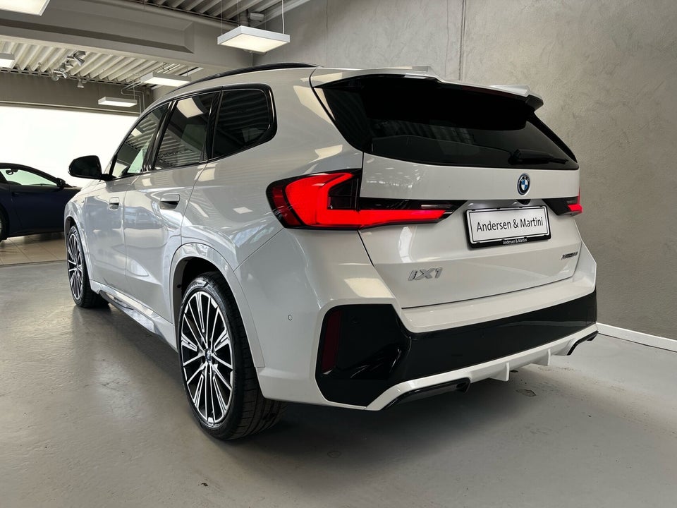 BMW iX1 xDrive30 M-Sport 5d