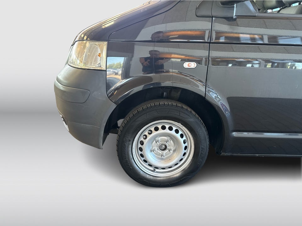 VW Caravelle 1,9 TDi 102 Trendline lang 4d