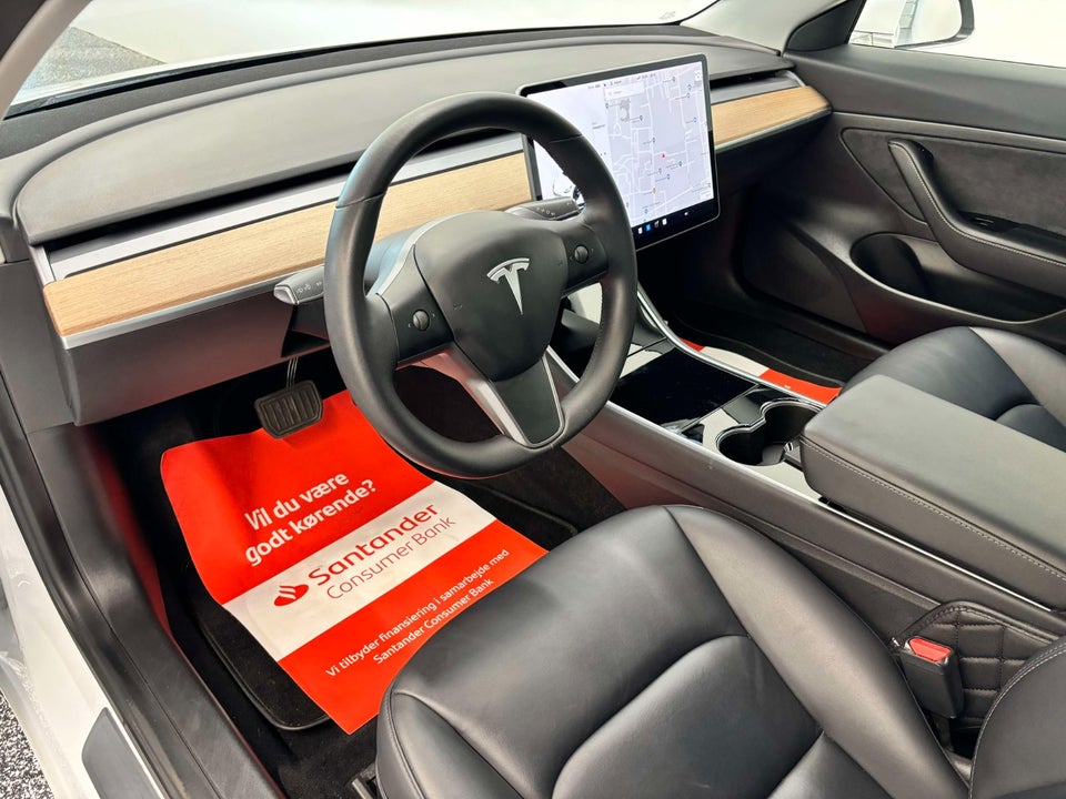 Tesla Model 3 Standard Range+ RWD 4d